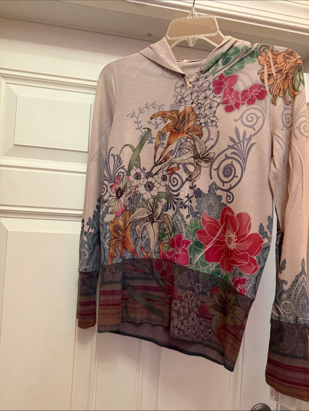 Floral Hooded Lightweight Pullover - Pink & Cream